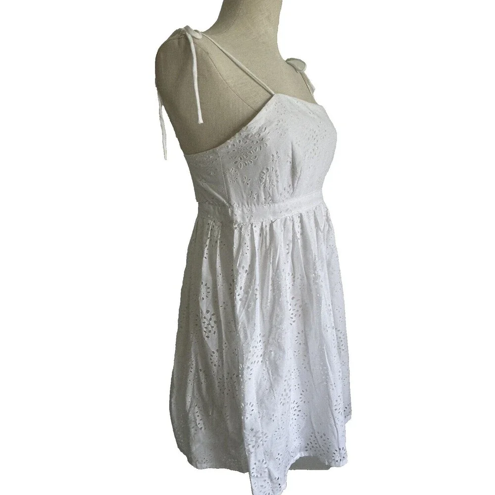 White Cotton Summer Sundress Spaghetti Strap Eyelet Women’s Medium